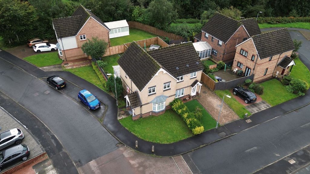 Property photo 2 of 16