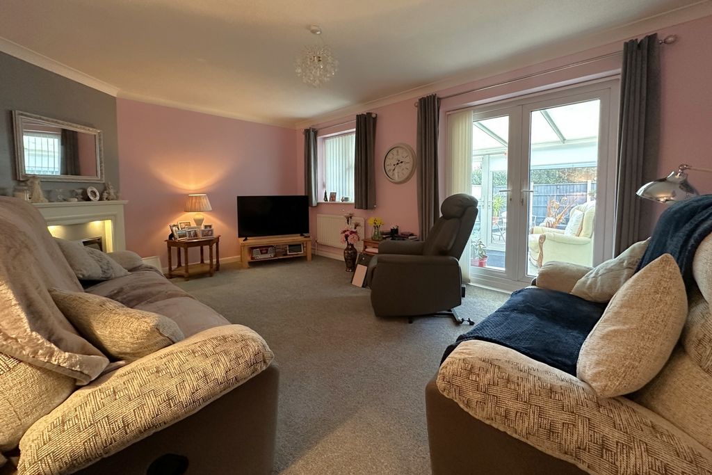 Property photo 3 of 13 Photo 8