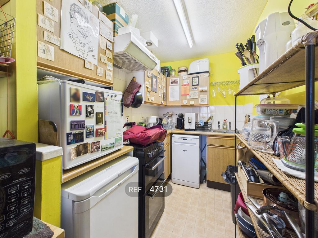 Property photo 2 of 14 Kitchen