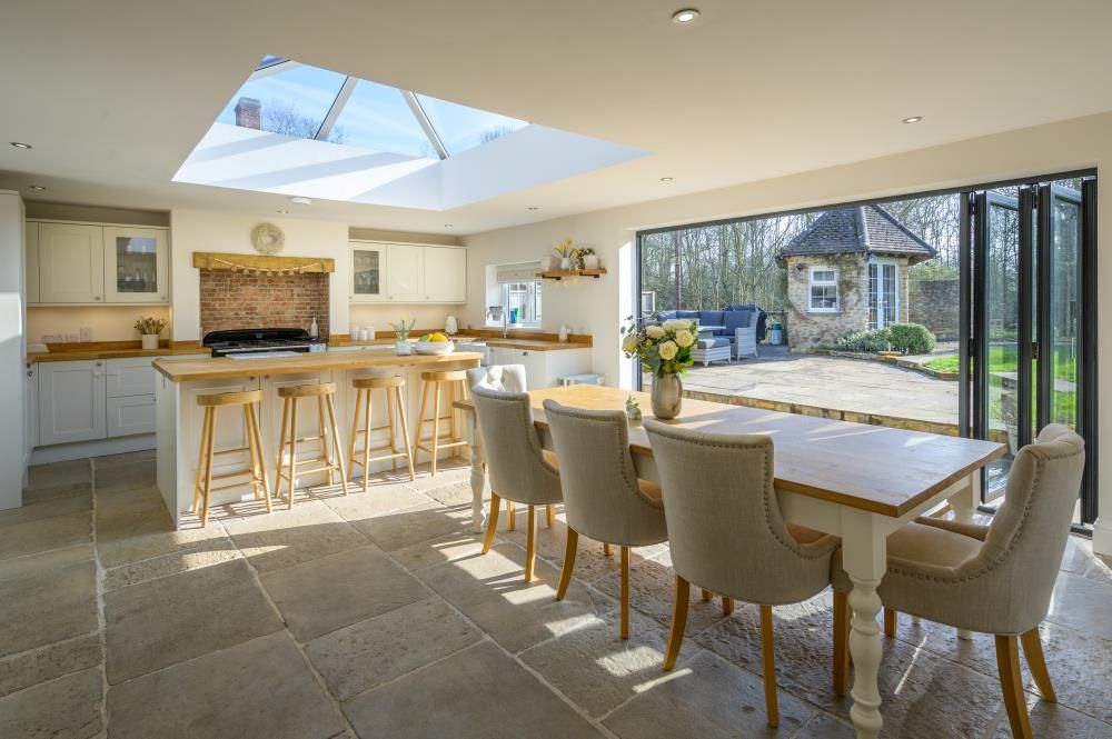 Property photo 2 of 26 Image