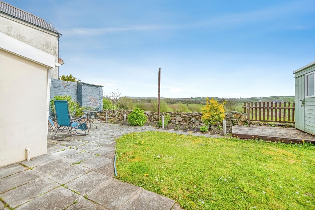 Property photo 2 of 21 Pbox-Img.Jpg