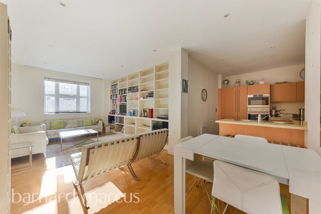 Property photo 2 of 12