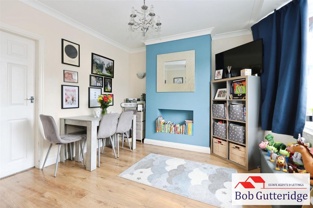 Property photo 2 of 33 Bay Fronted Sitting Room