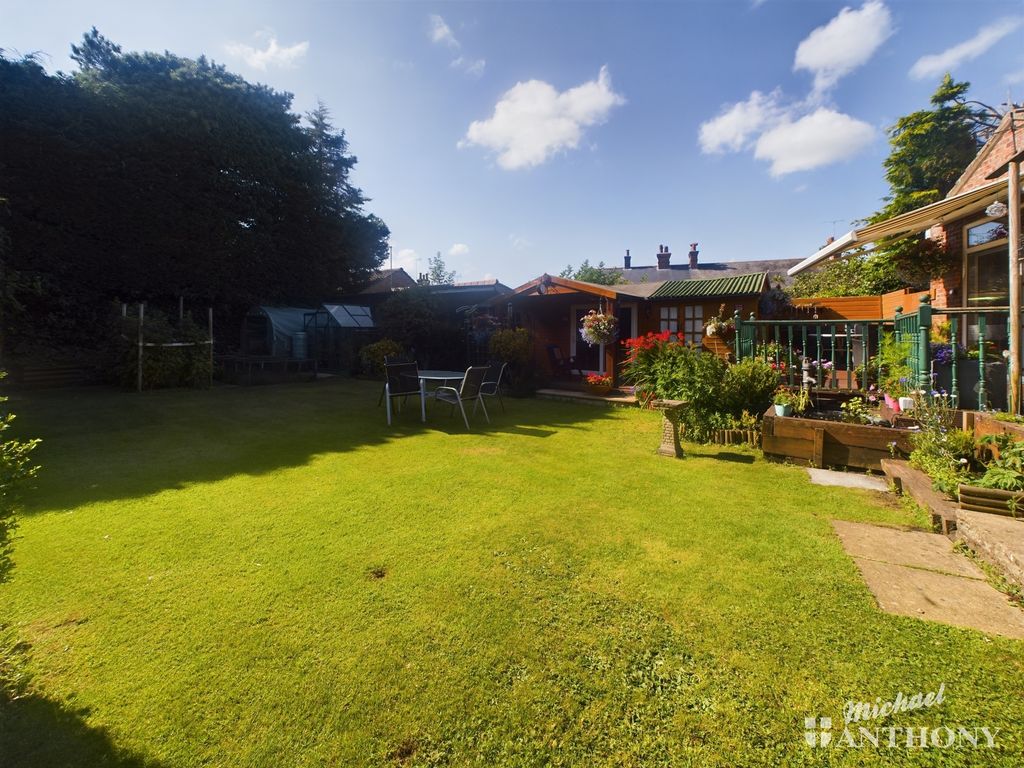 Property photo 3 of 36 Cam02773G0-Pr0157-Still014
