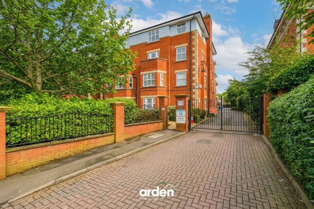 Property photo 1 of 12