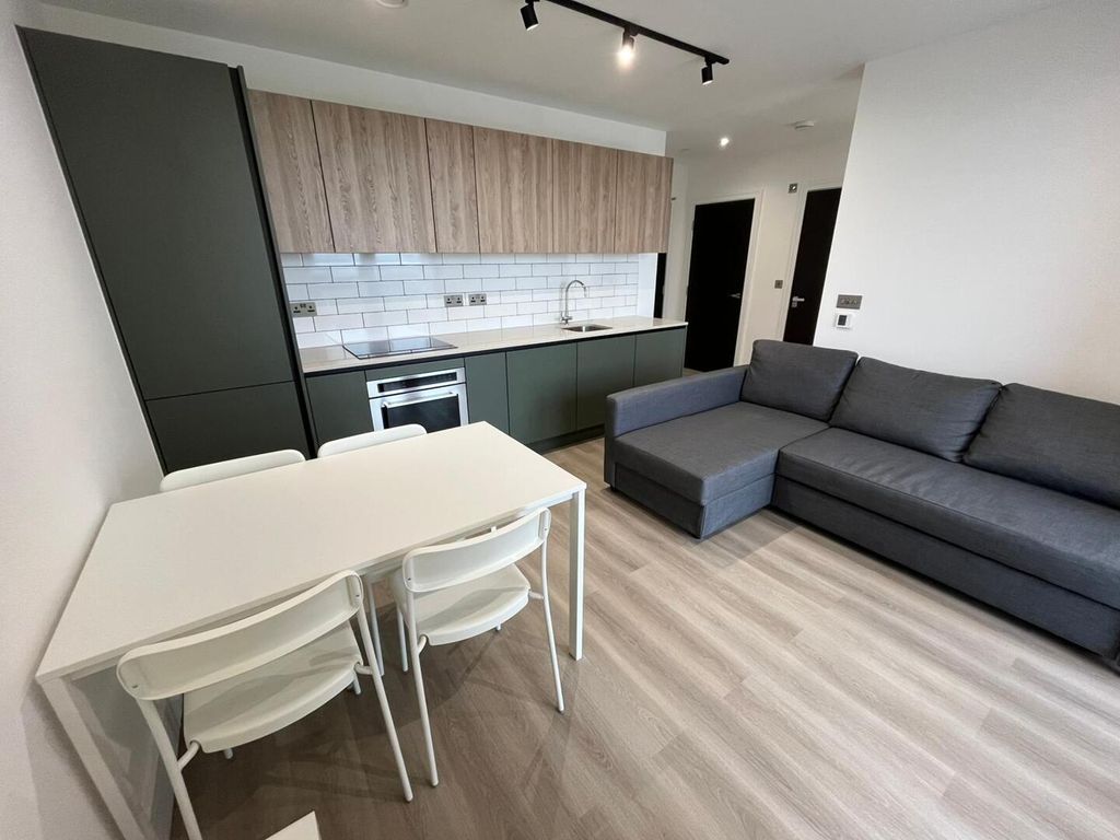 Property photo 2 of 11 Kitchen