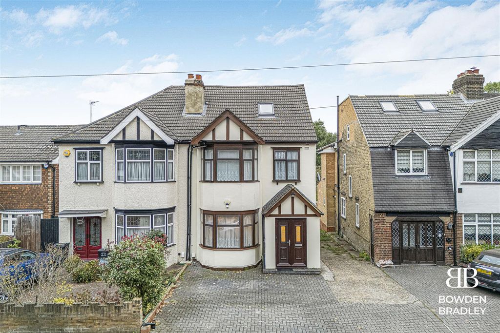 Property photo 1 of 21 Front