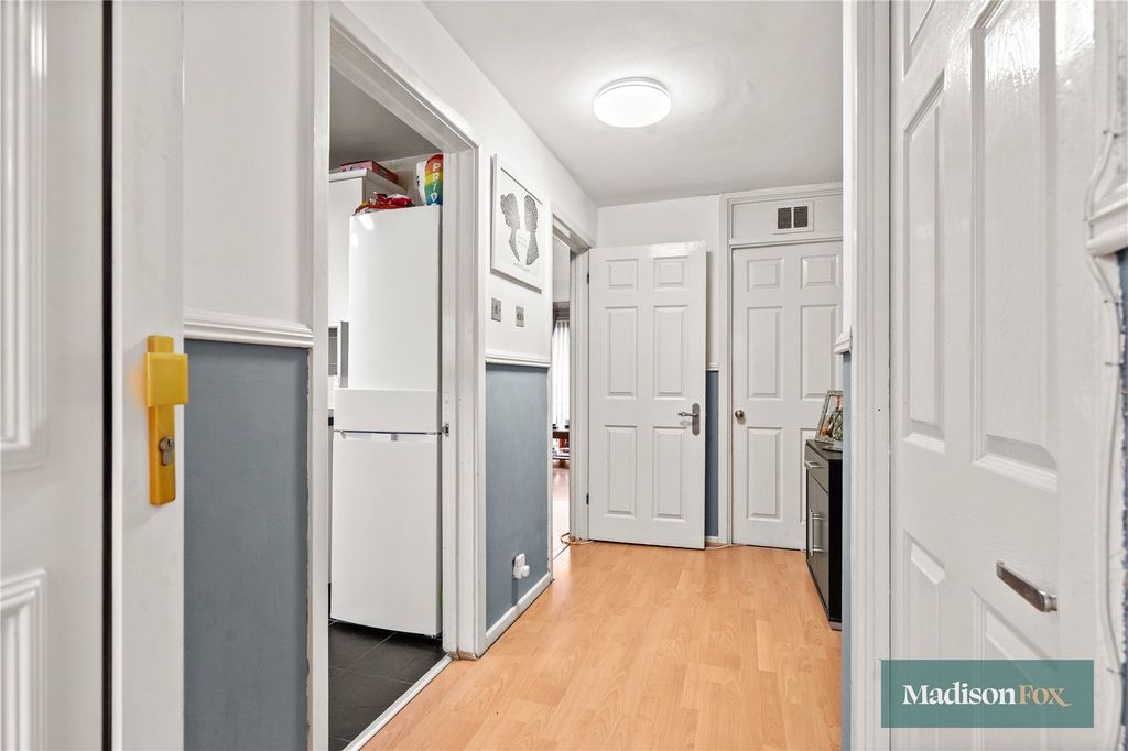 Property photo 3 of 23 Picture No. 01