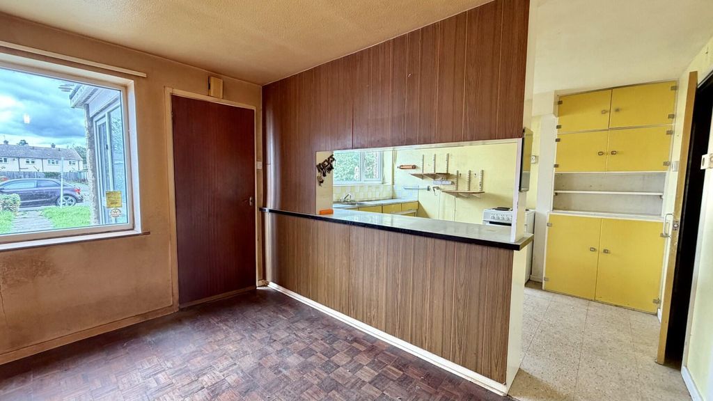 Property photo 3 of 15 Kitchen