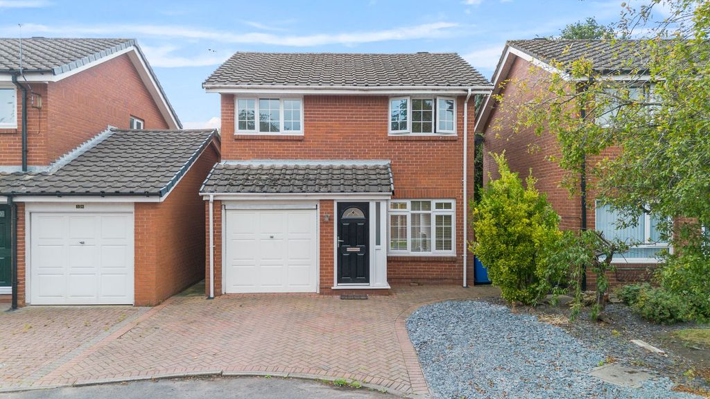 Property photo 1 of 17