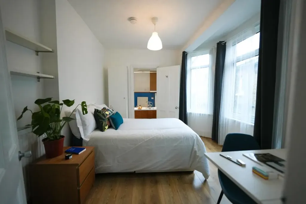 Property photo 1 of 6