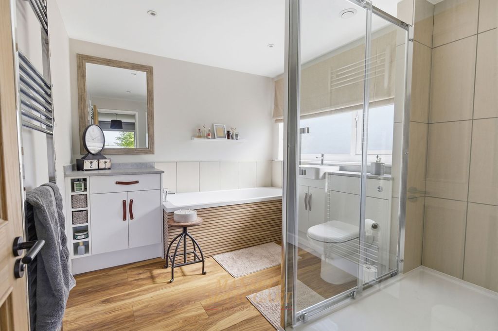 Additional image 21 of 5 bed detached house for saleTinsley Lane, Crawley RH10