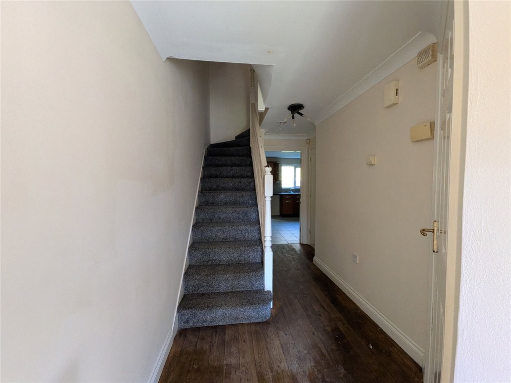 Property photo 2 of 13 Hallway