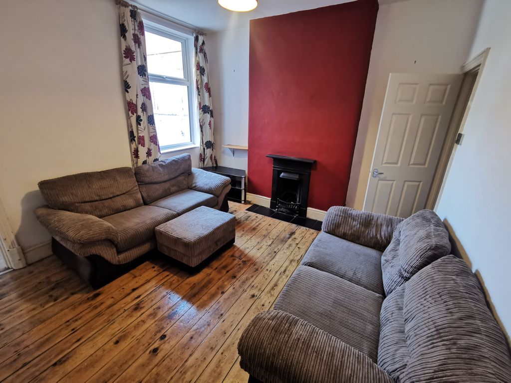 Property photo 3 of 9