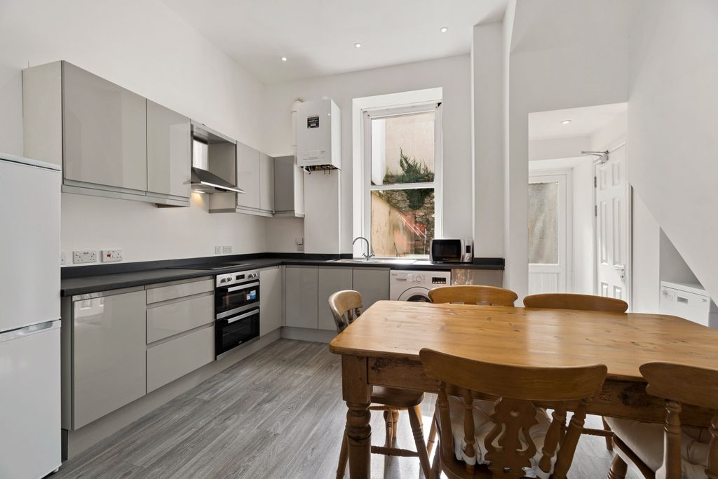 Property photo 2 of 6 0017