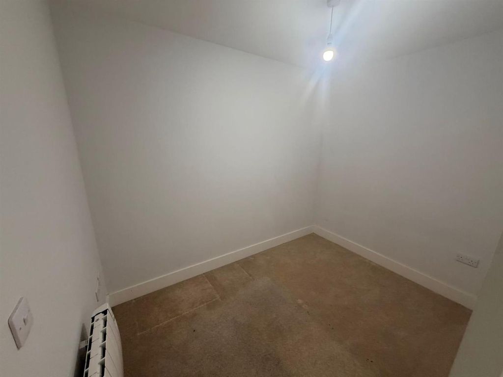 Property photo 3 of 6 35 Atlantico House V.Jpeg