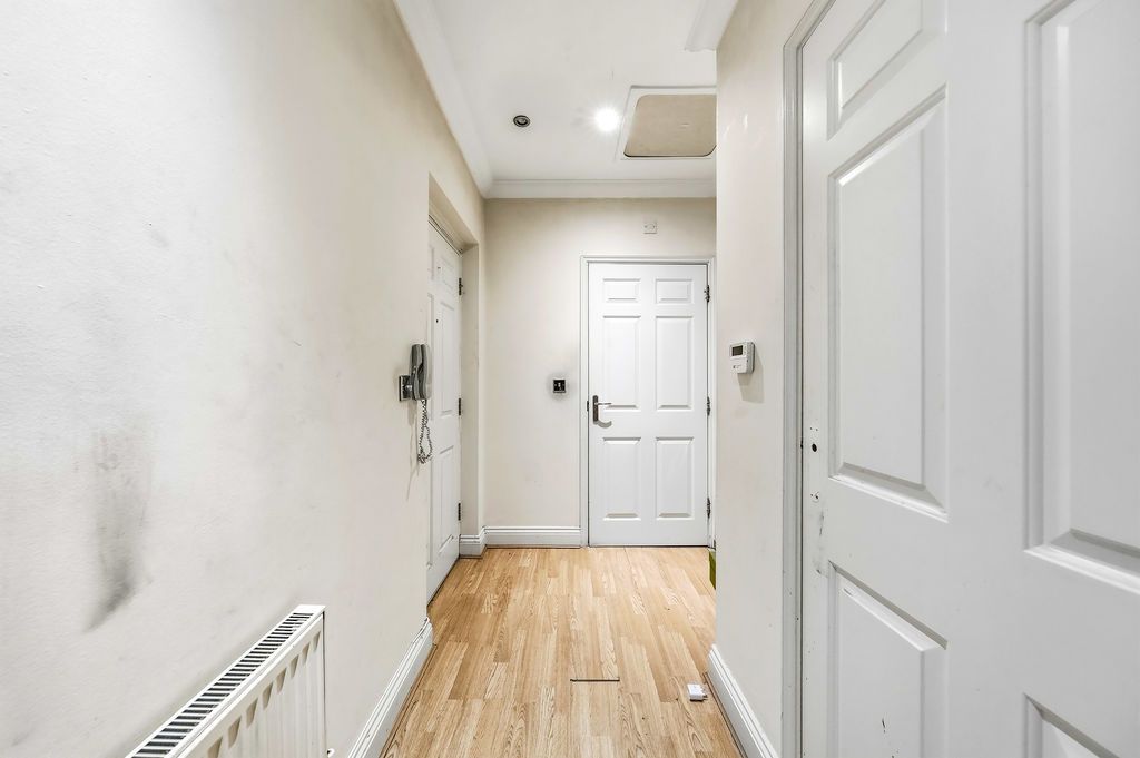 Property photo 3 of 13 Photo 2