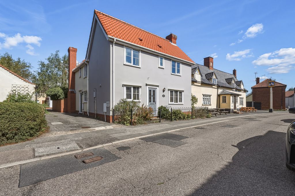 Property photo 1 of 25