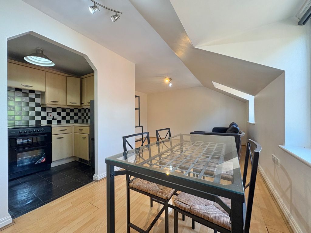 Property photo 3 of 17 Picture No. 10