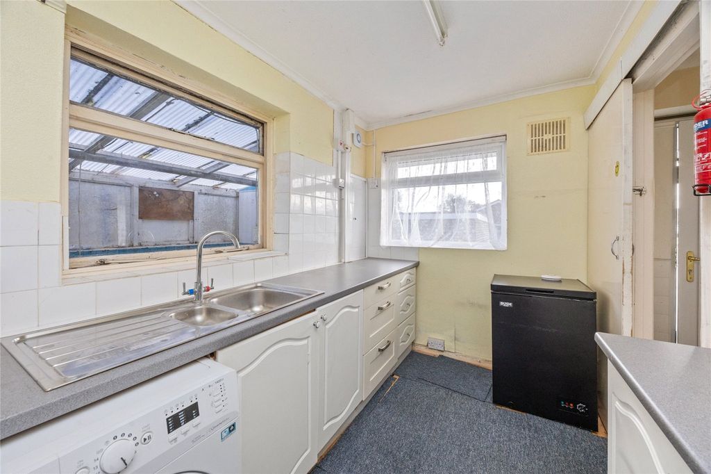 Property photo 2 of 15 Picture No. 01