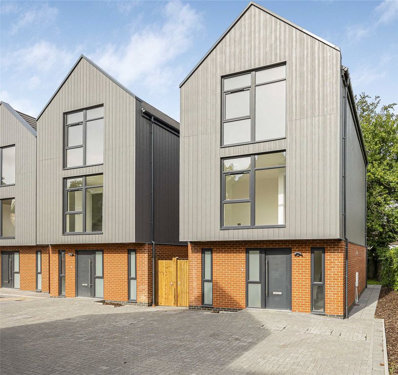Property photo 1 of 12 Lime Grove