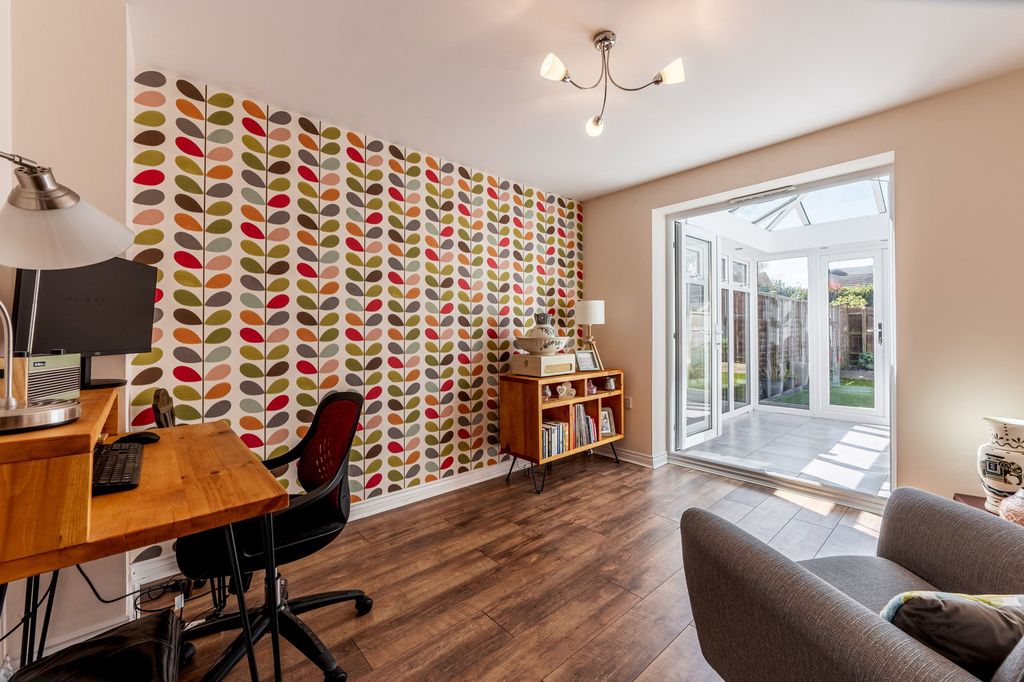 Property photo 3 of 24