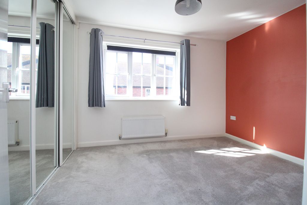 Property photo 3 of 9 Photo 3