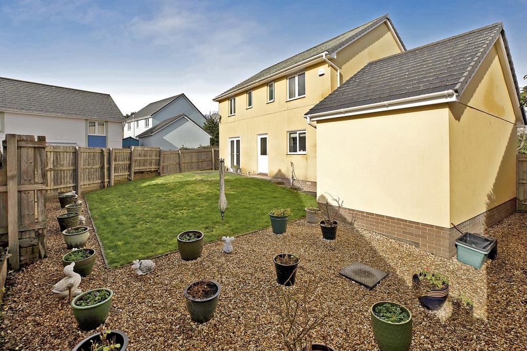 Property photo 3 of 17 Photo 3