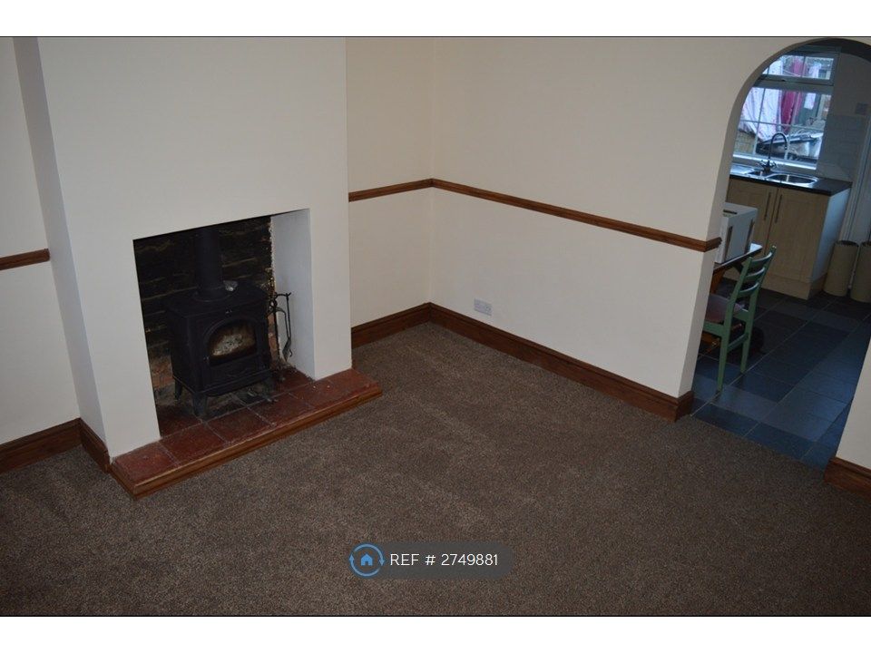 Property photo 2 of 13 Lounge