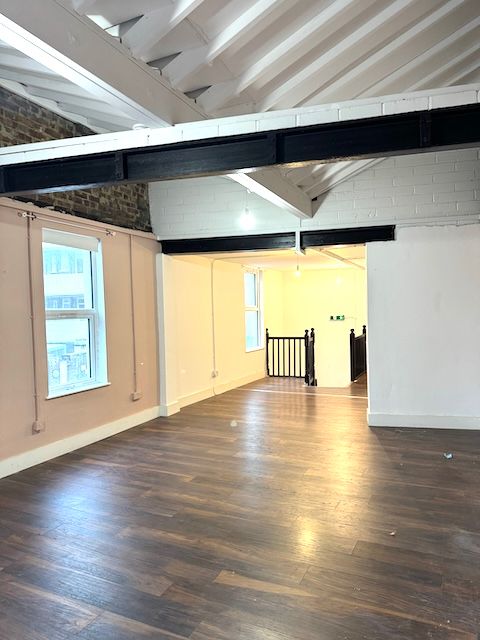 Property photo 1 of 10 First Floor Office