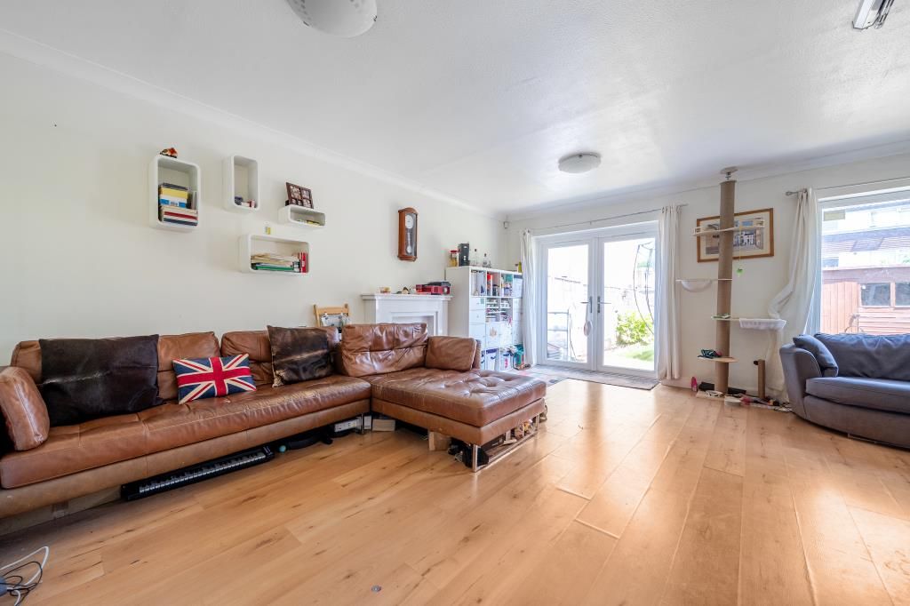 Property photo 3 of 17 Reception