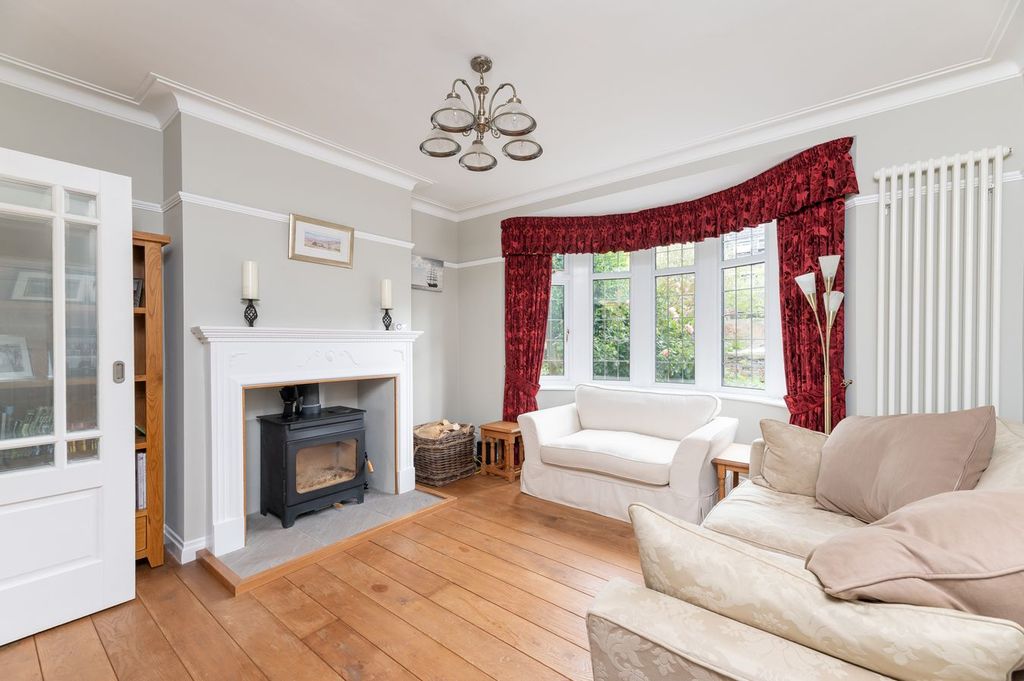 Property photo 2 of 51