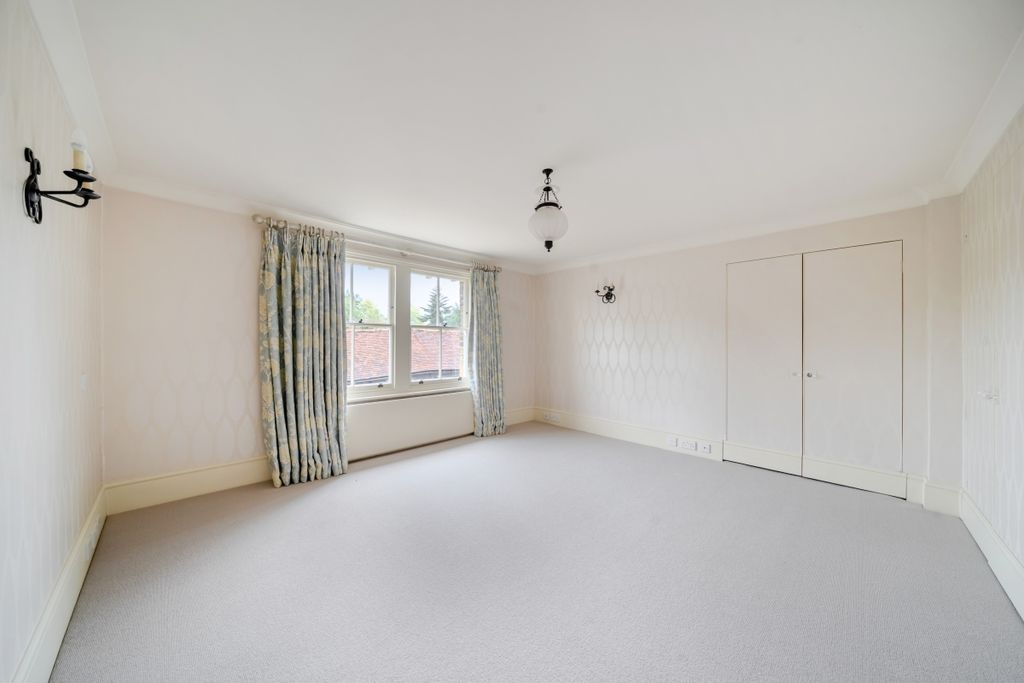 Property photo 3 of 15 1349642-22-68B96d...
