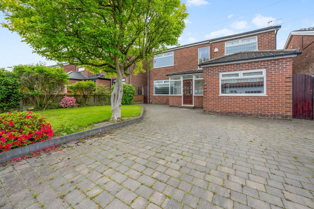 Property photo 1 of 42