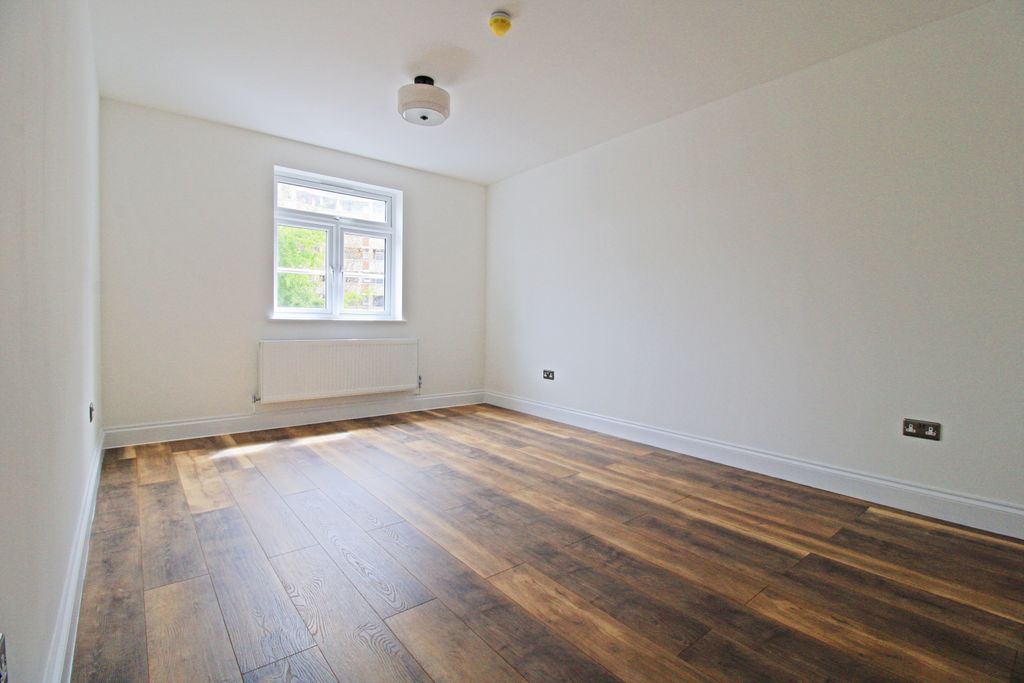 Property photo 3 of 6 Img_8734