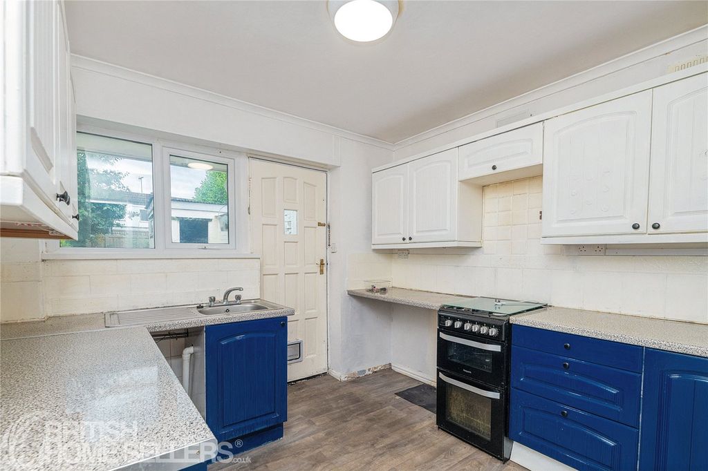 Property photo 2 of 17 Picture No. 08