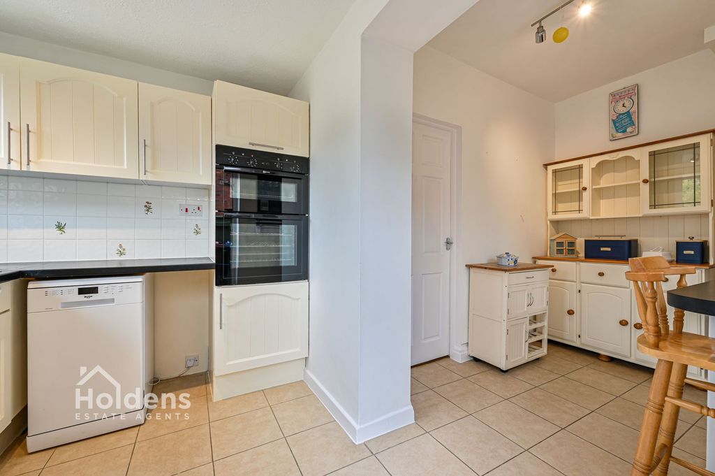 Property photo 3 of 20