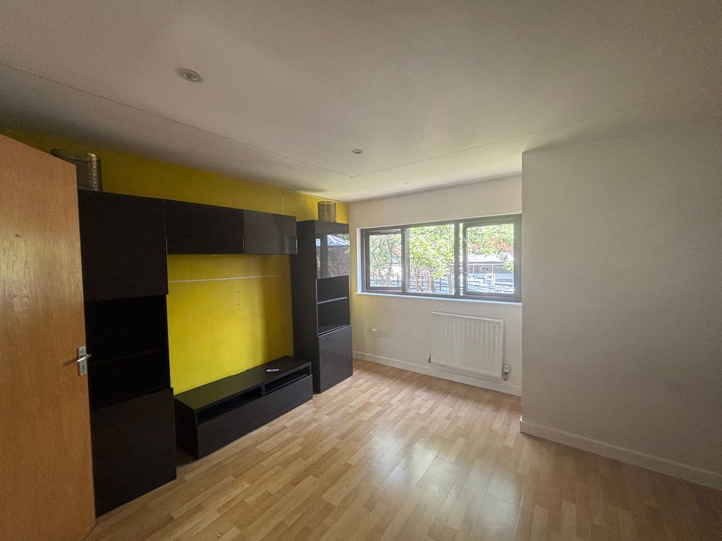 Property photo 1 of 11 Img_5365 (002)