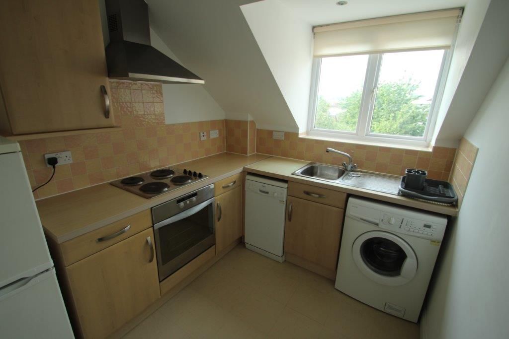 Property photo 2 of 7 Kitchen