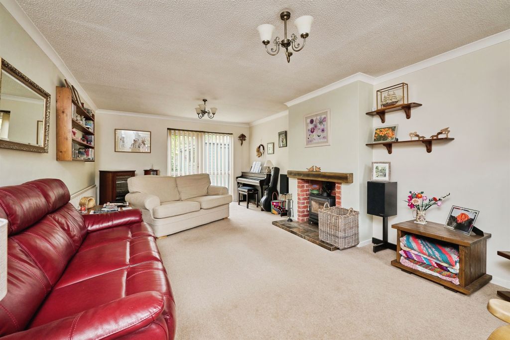 Property photo 2 of 18