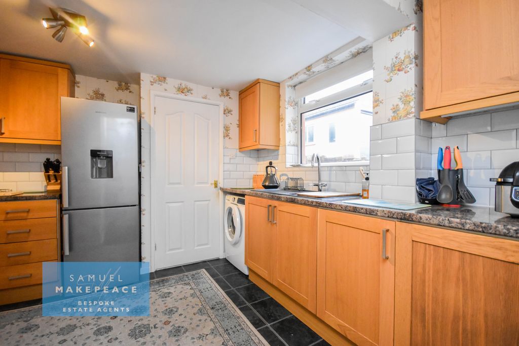 Property photo 3 of 31 Gallery