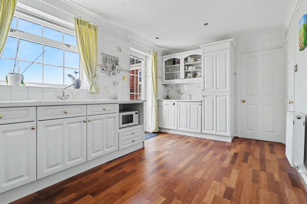 Property photo 3 of 21 Img_3339-Img_3341