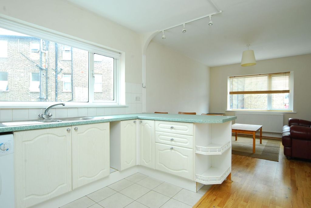 Property photo 1 of 5