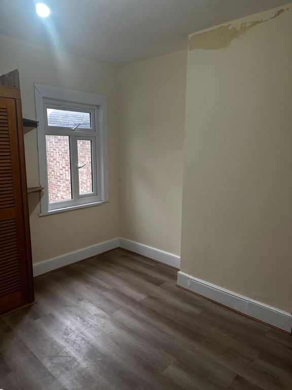 Property photo 3 of 6 Gallery