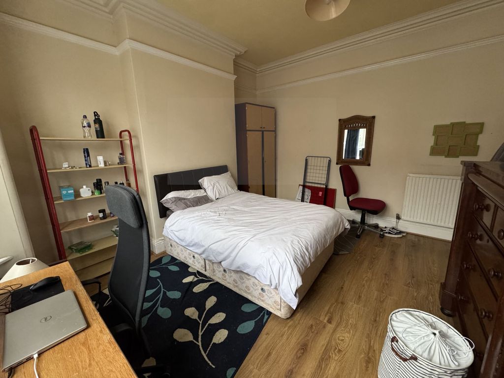 Property photo 3 of 15 Photo 1