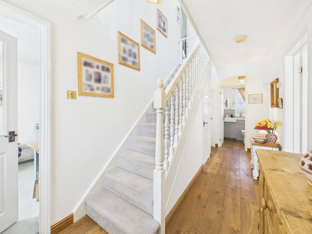 Property photo 2 of 25 Cam04899G0-Pr0314-Still015.Jpg