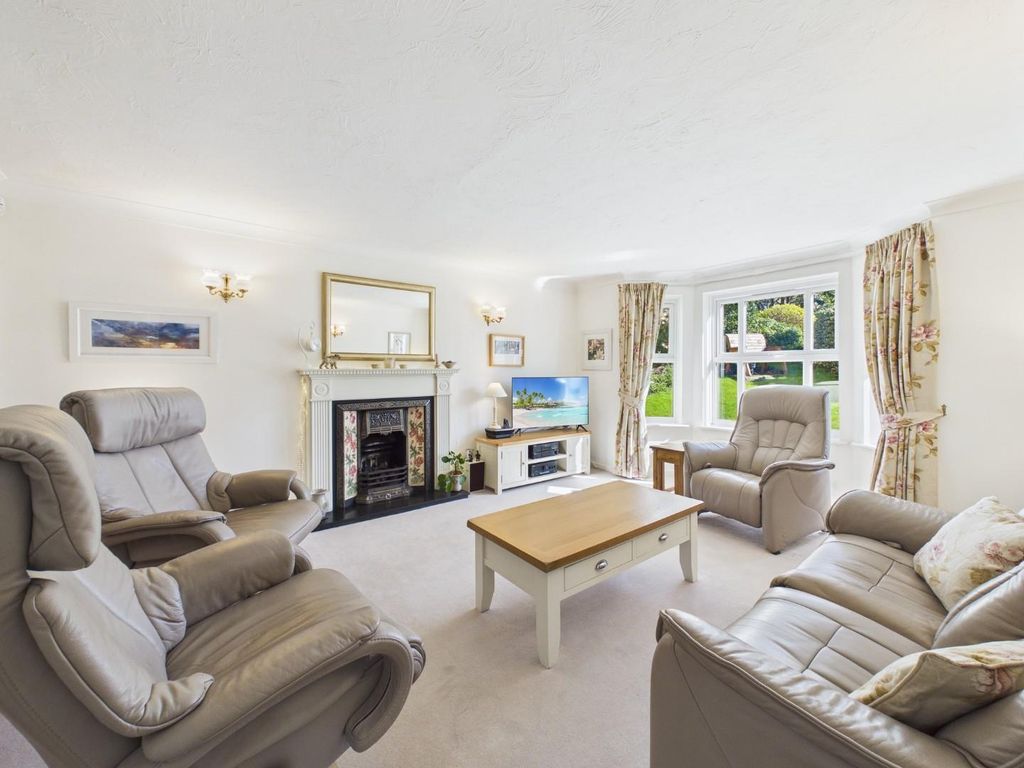 Property photo 3 of 25 Cam04899G0-Pr0314-Still016.Jpg