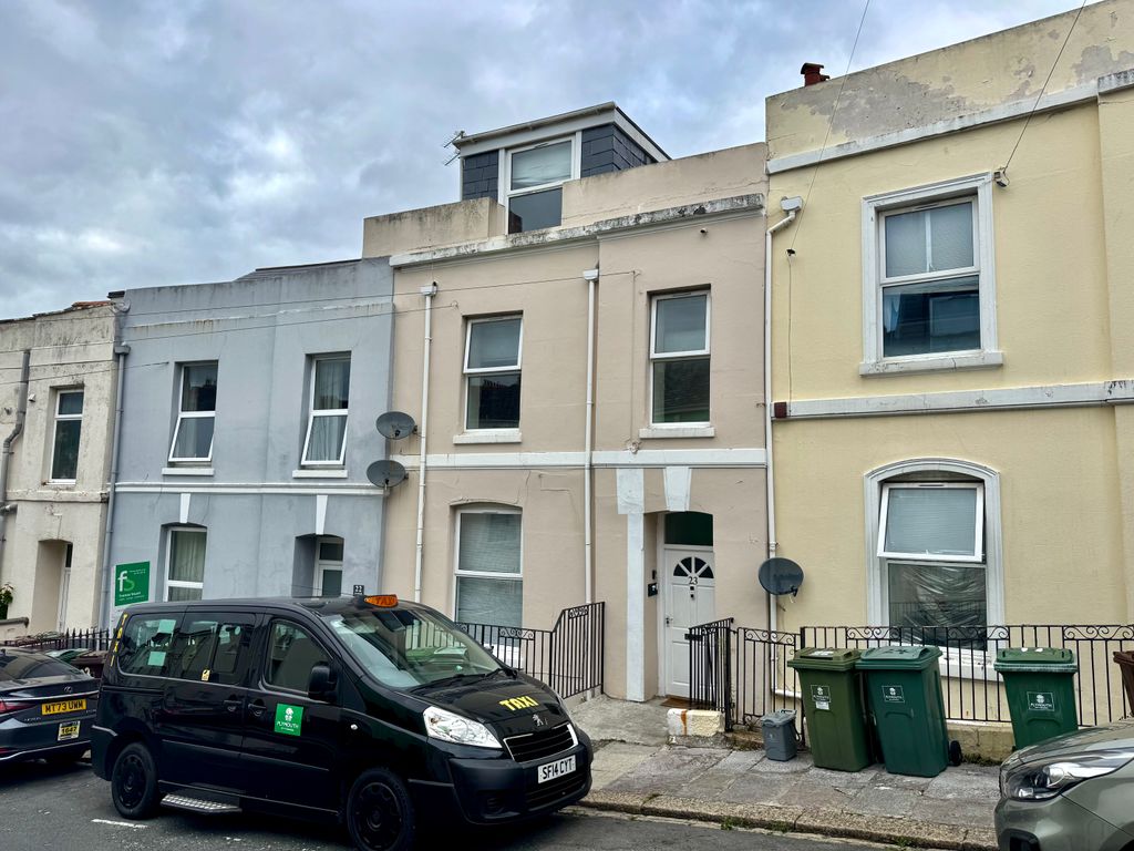Property photo 1 of 6 Tff 23 Arundel Crescent