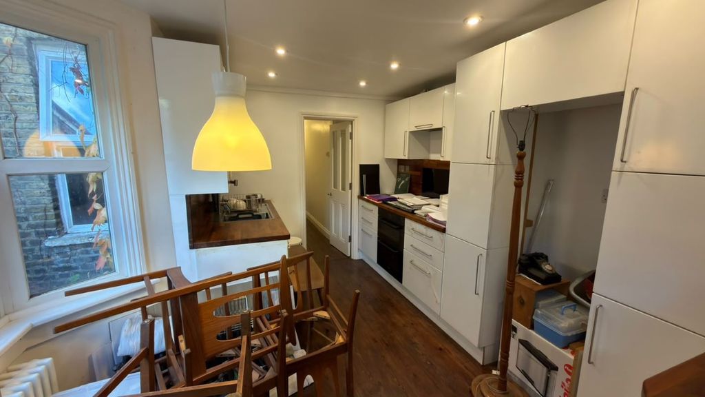 Property photo 3 of 7