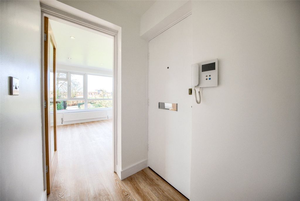 Property photo 2 of 9 Picture No. 04